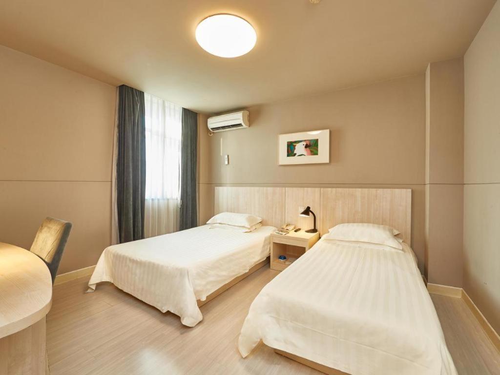 Jinjiang Minsheng Road Metro Station Hotel Shanghai