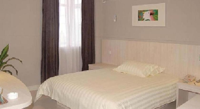Jinjiang Minsheng Road Metro Station Hotel 3*